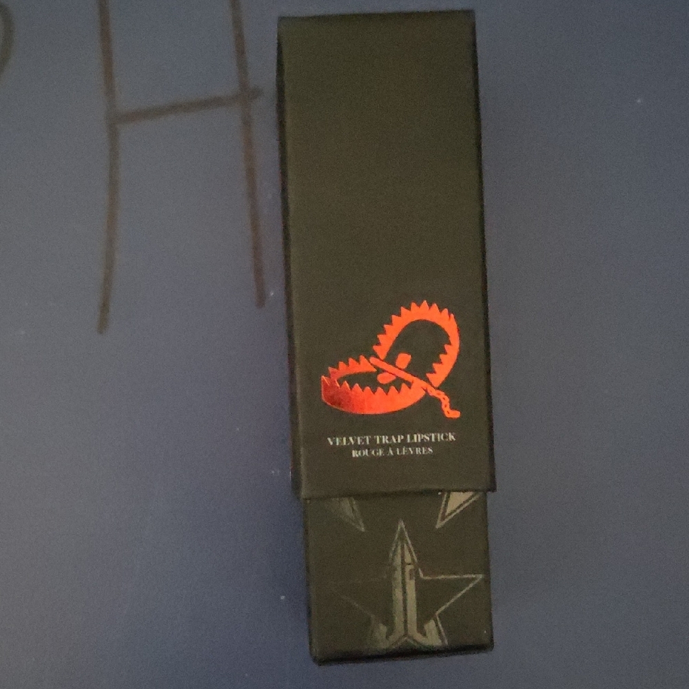 Jeffree Star Velvet Trap Lipstick - Basic HTML - Picture 6 of 7
